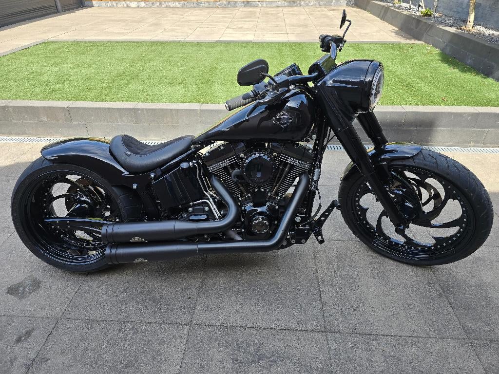 Mooie verbouwde 5HD Harley Davidson slim custom uit 2017, Motoren, Motoren | Harley-Davidson, 2 cilinders, 1790 cc, Chopper, Particulier