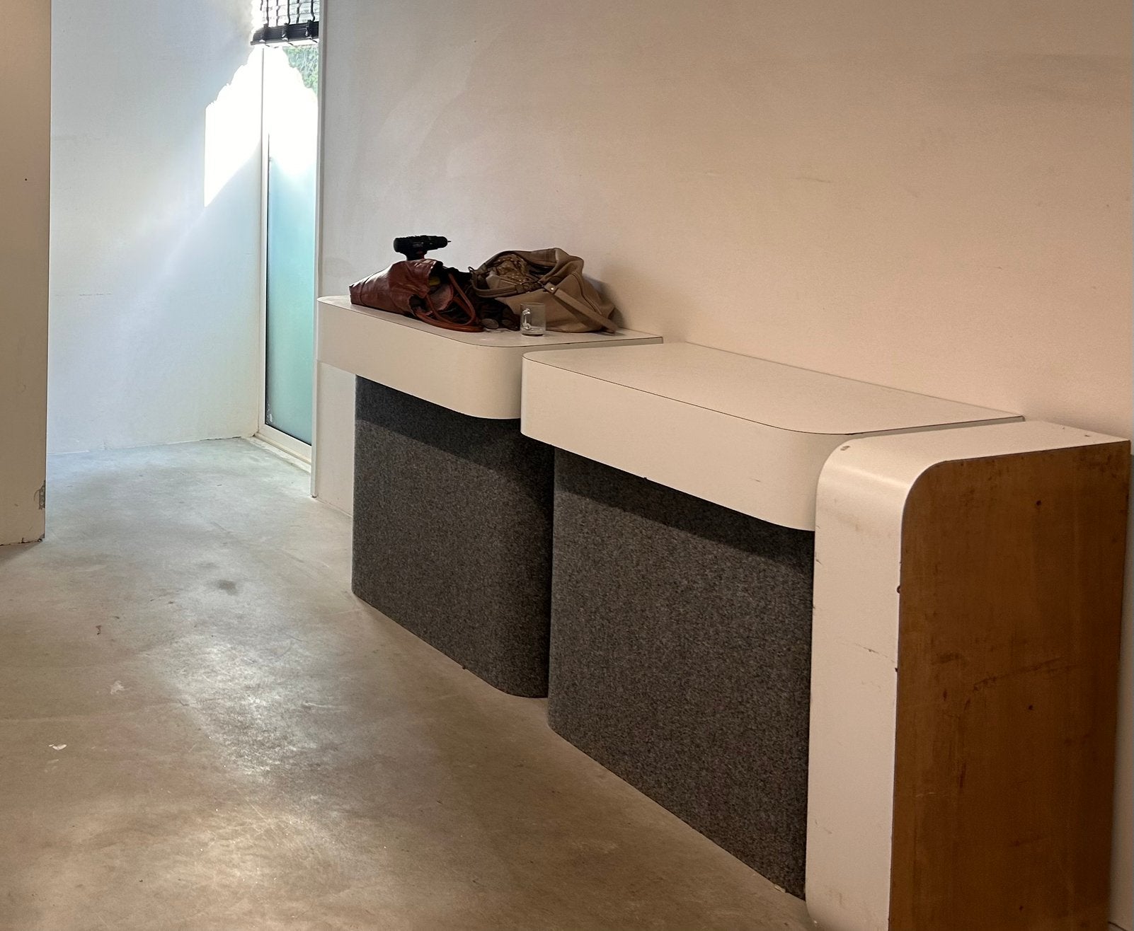 Balie of werktafel (flexibel) teab, Ophalen, Gebruikt, 70 tot 120 cm