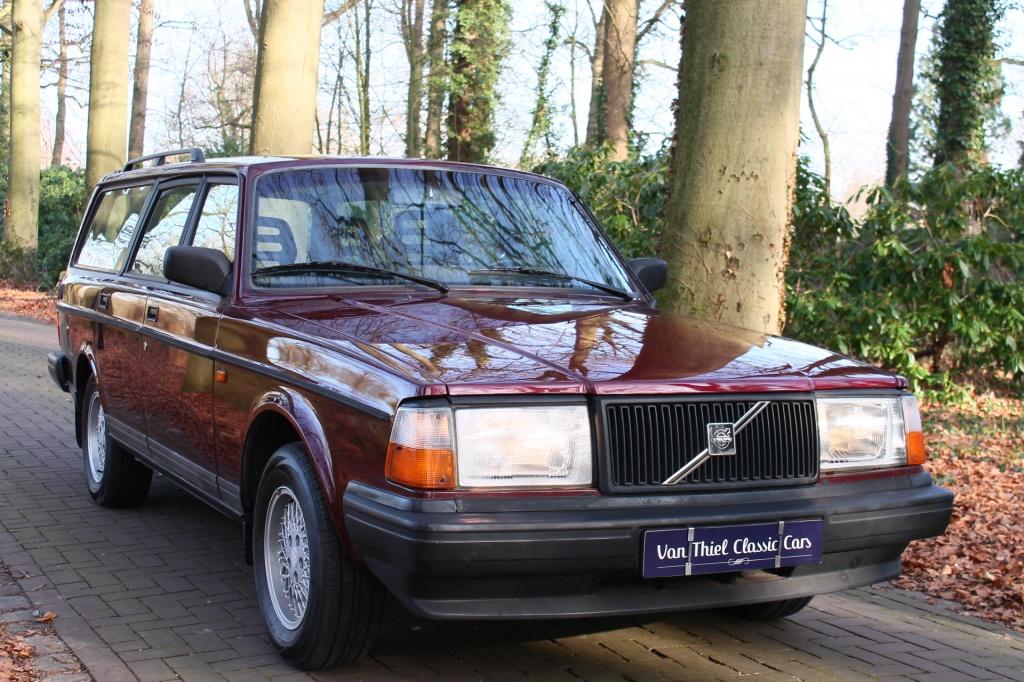Volvo 240 2.0i Polar (bj 1992), Auto's, Oldtimers, Stof, Origineel Nederlands, Stationwagon, Grijs