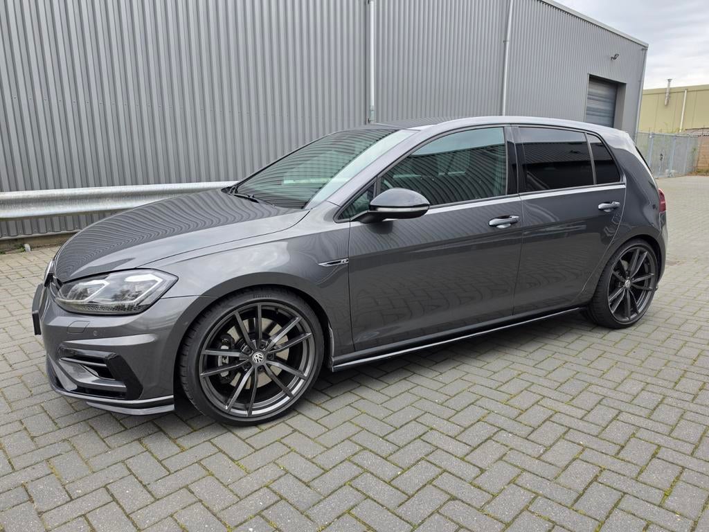 Volkswagen Golf R 7.5 4Motion 407pk Akrapovic, Automaat, Zwart, 4 cilinders, 1984 cc