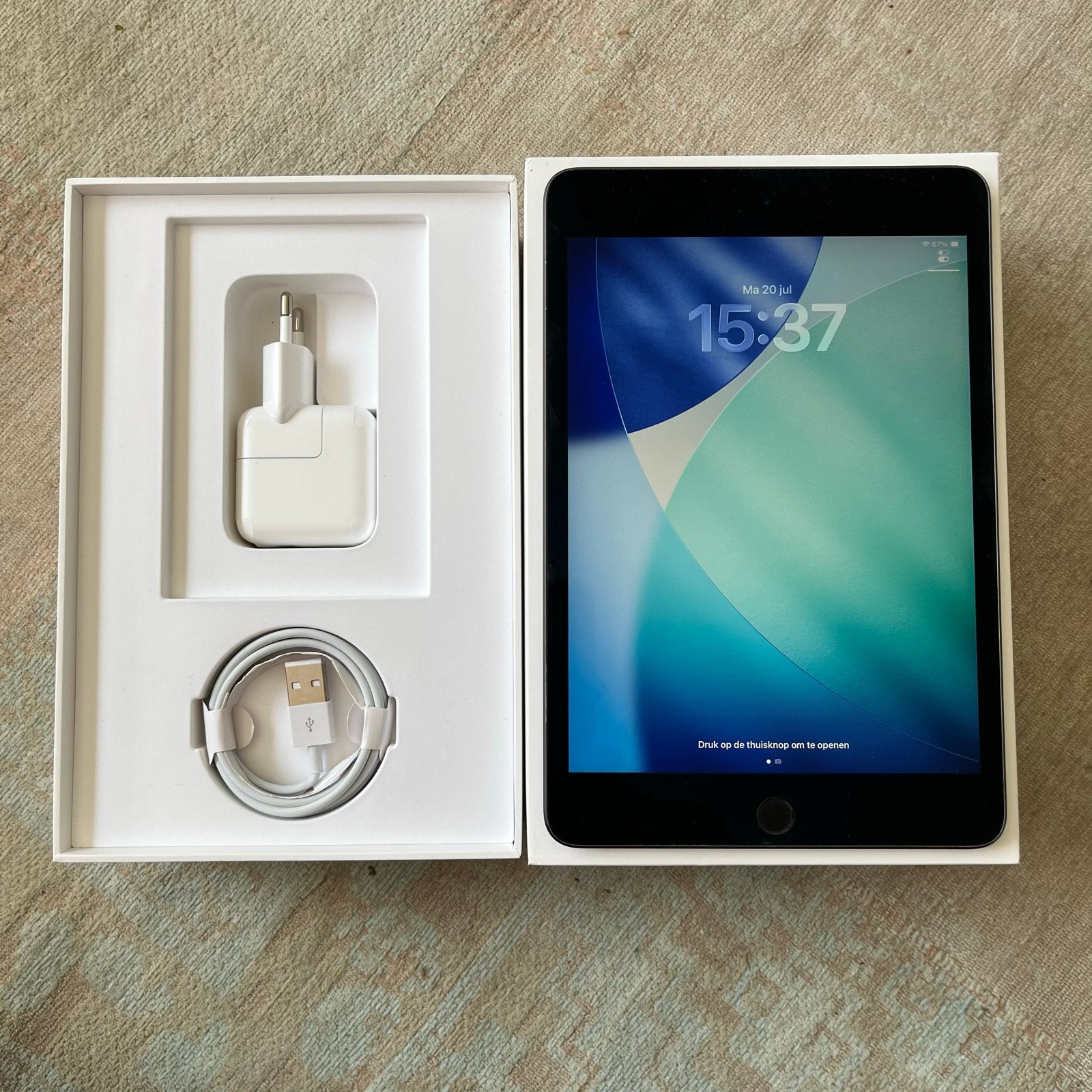 iPad mini 5 - Compleet met doos, lader en kabel, Gebruikt, 8 inch, Ophalen of Verzenden, 64 GB