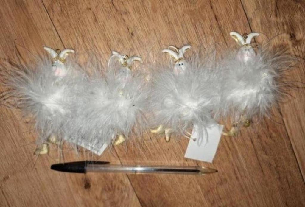 4x Decoratieve Pluizige haasjes met Gouden Details, Overige stijlen, Ophalen of Verzenden, Zo goed als nieuw, Wit