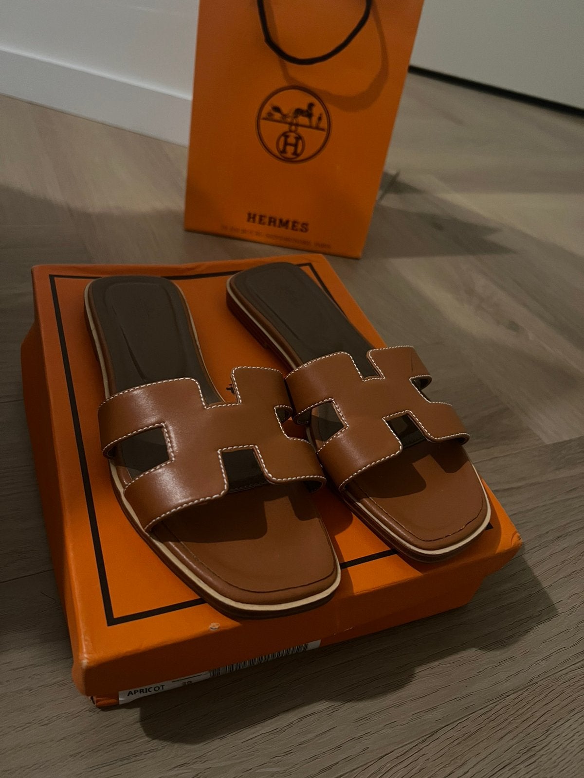 Hermes slippers nieuw, Ophalen, Nieuw