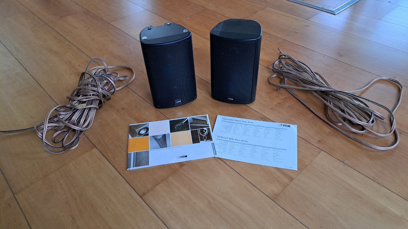 Canton Plus-serie speakerset - Compact en krachtig, Gebruikt, Inclusief kabels, 60 tot 120 watt, Boekenplank luidspreker