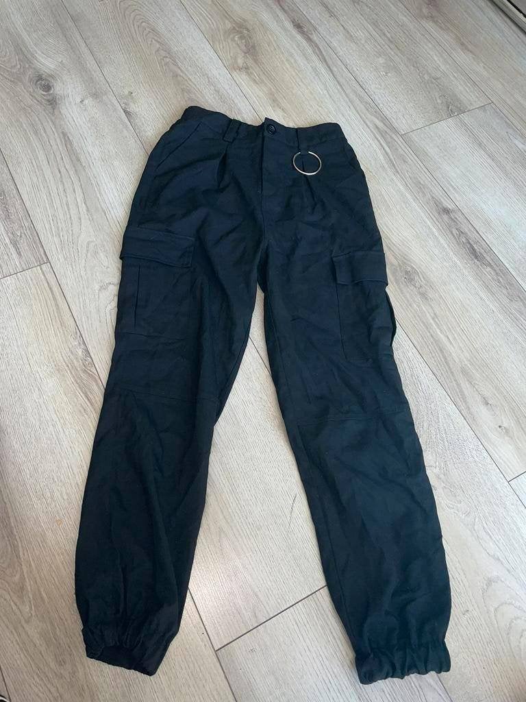 Jennyfer cargopants cargobroek broek zwart zwarte 34 pants, Kleding | Dames, Verzenden, Zwart, Zo goed als nieuw, Maat 34 (XS) of kleiner