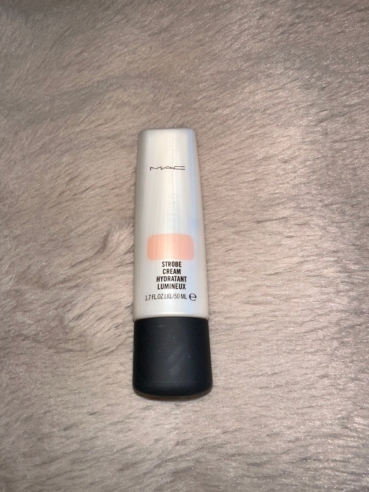 MAC strope cream kleur Peachlite, Ophalen of Verzenden, Zo goed als nieuw, Gehele gezicht