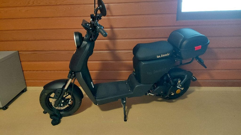 E-Scooter - Zo goed als nieuw, Fietsen en Brommers, Brommeronderdelen | Scooters, Ophalen, Zo goed als nieuw, Overige typen, Overige merken