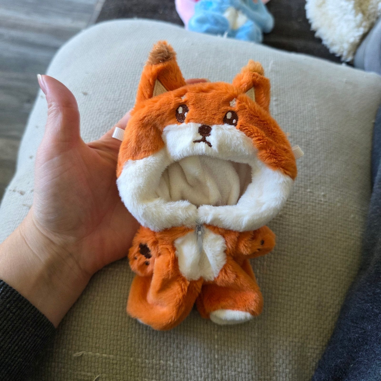 Outfit voor 17 cm labubu pop – Oranje vos onesie, Ophalen of Verzenden, Nieuw, Kleertjes