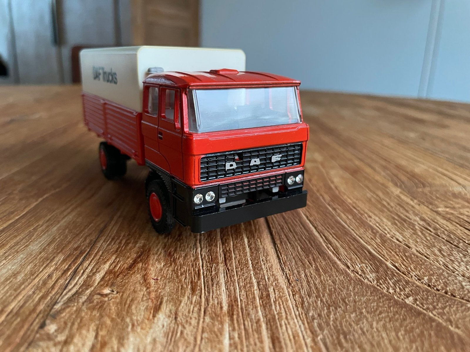 DAF 2800 1e type van Lion Car., Hobby en Vrije tijd, Modelauto's | 1:50, Ophalen of Verzenden, Zo goed als nieuw, Bus of Vrachtwagen
