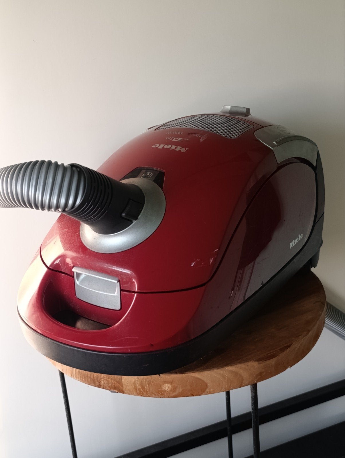 Miele stofzuiger 1800W - Werkt perfect!, Ophalen of Verzenden