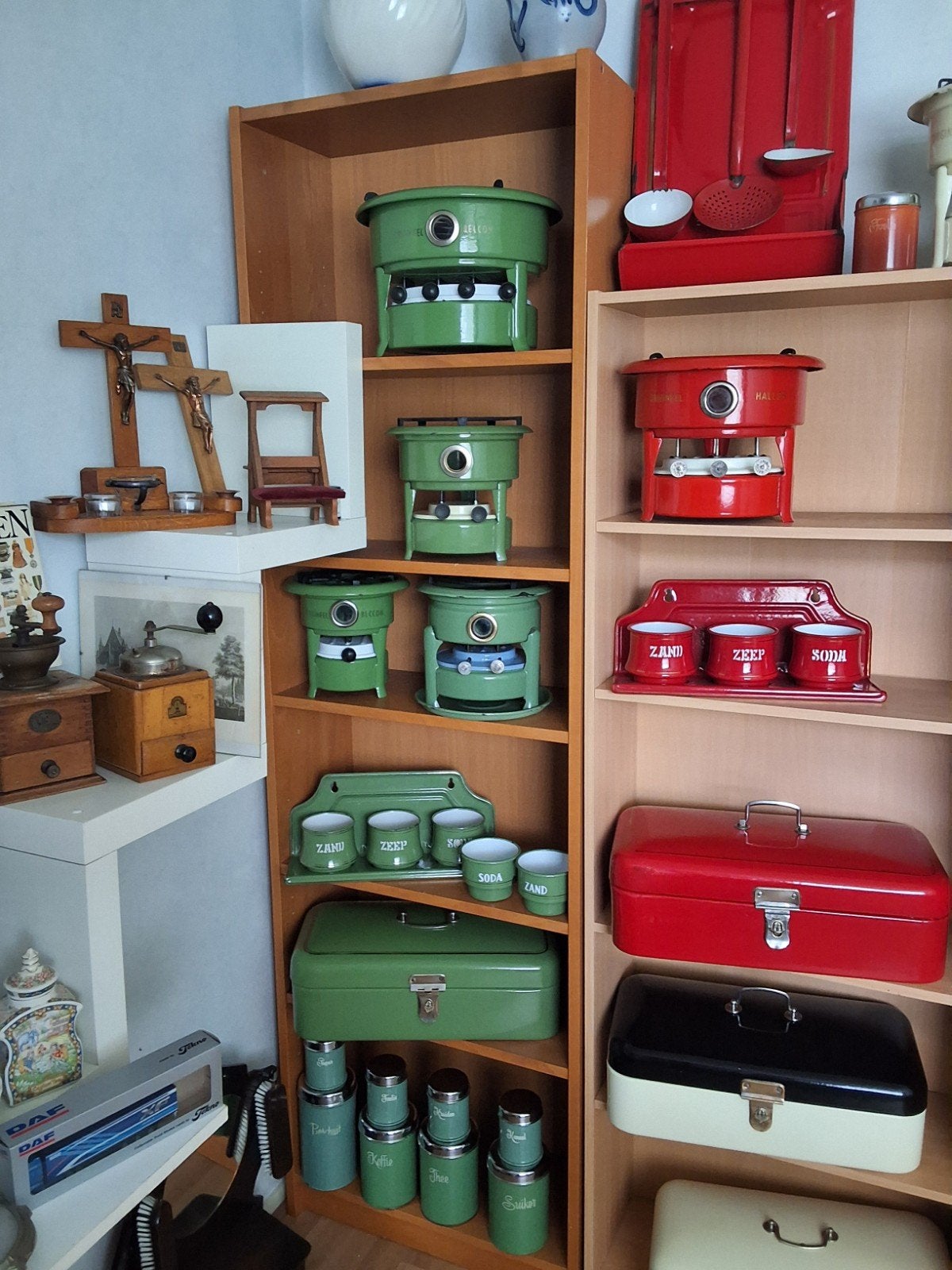 👌DIV.  origineel rood ( met bies)  EMAILLE, Ophalen of Verzenden
