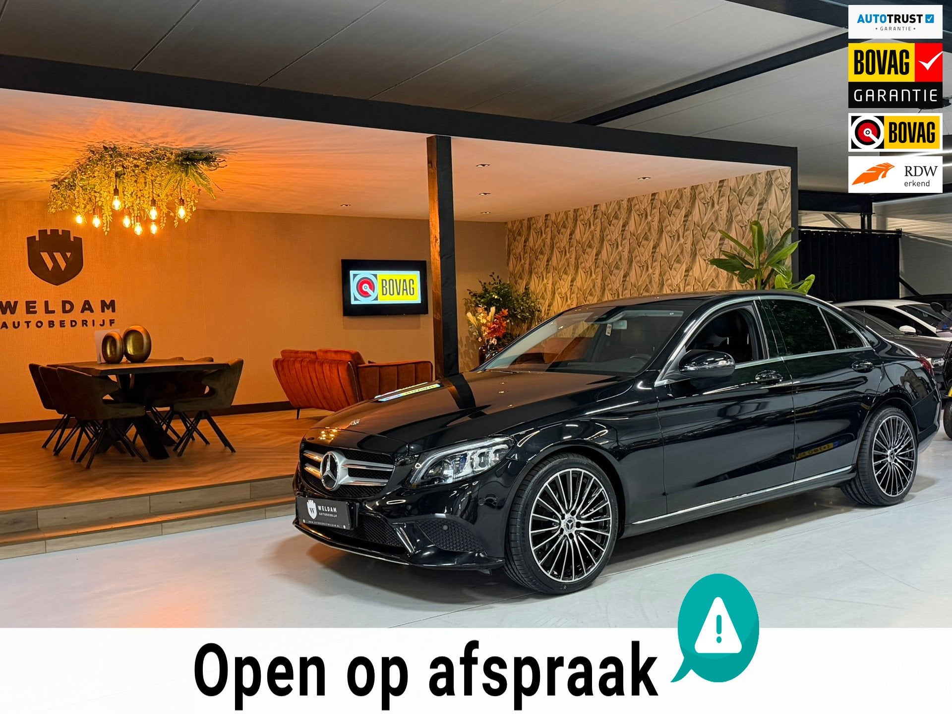Mercedes-Benz C-klasse 180 Business Solution|AMG|Camera|Lane, Automaat, Gebruikt, Met garantie (alle), Leder en Stof