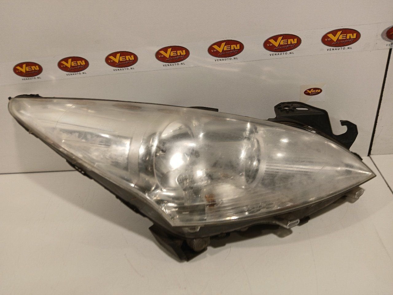 Koplamp rechts Peugeot 5008, Onderdelen@venauto.nl, Van der Ven Autorecycling B.V., Gebruikt, Ettenseweg 76, 4706 PB Roosendaal, The Netherlands