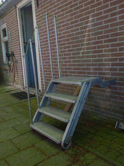 trapje  voor Caravan, Ophalen, Gebruikt, Trap, Opvouwbaar of Inschuifbaar
