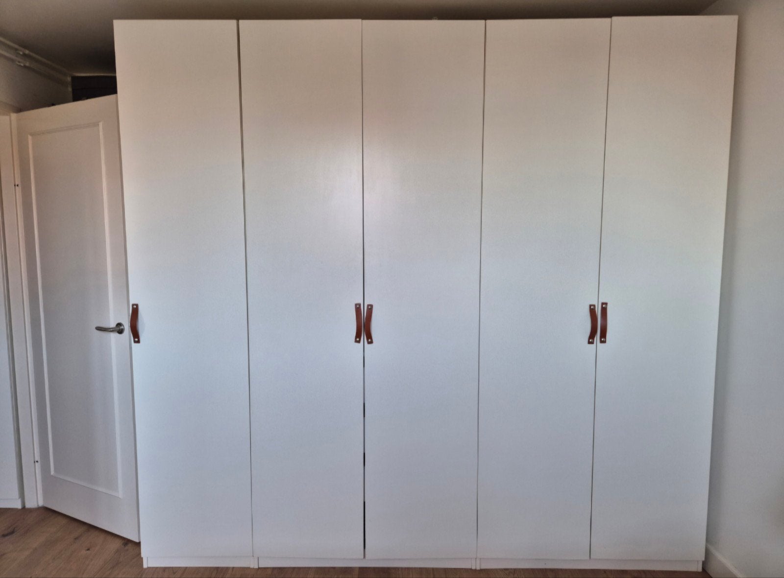5 gebruikte IKEA deuren met leren knoppen, 236cm hoog, Huis en Inrichting, Kasten | Kledingkasten, Ophalen, Gebruikt, 200 cm of meer