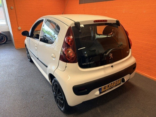 Peugeot 107 1.0 12V / 5 DEURS / SPORT / NL-AUTO / TOPSTAAT!, Voorwielaandrijving, Euro 5, Stof, Gebruikt