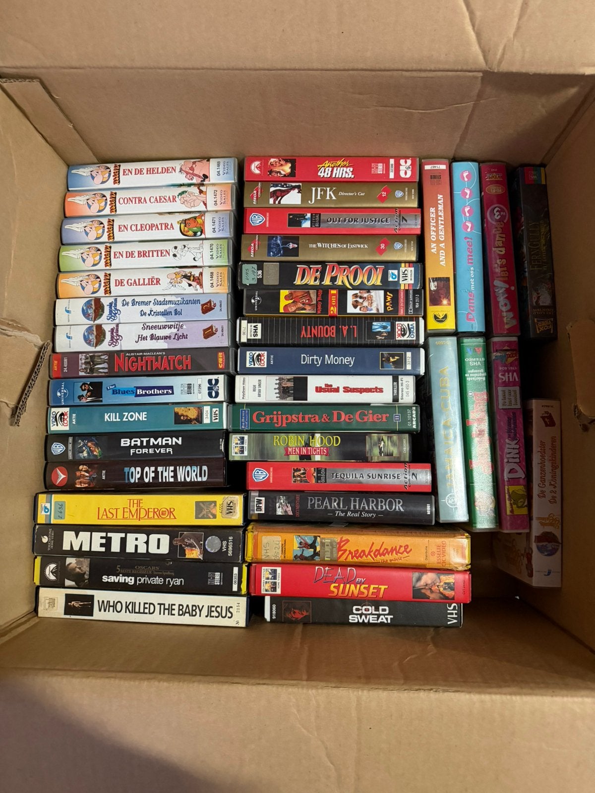 2 dozen met videobanden, Alle leeftijden, Ophalen, Gebruikt, Overige typen