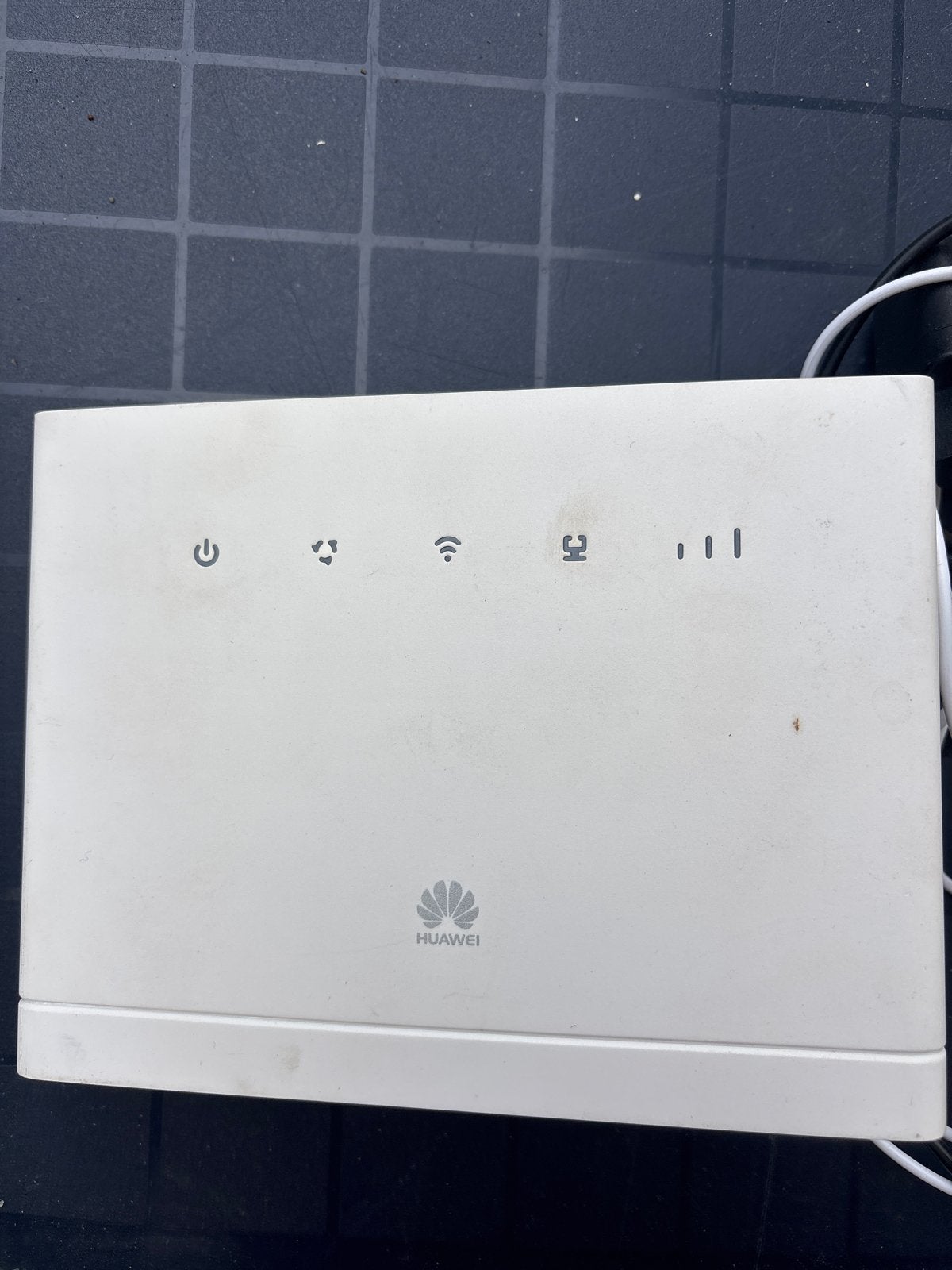 Huawei B315s-22 4G LTE Router met WiFi, Ophalen of Verzenden, Gebruikt, Router met modem