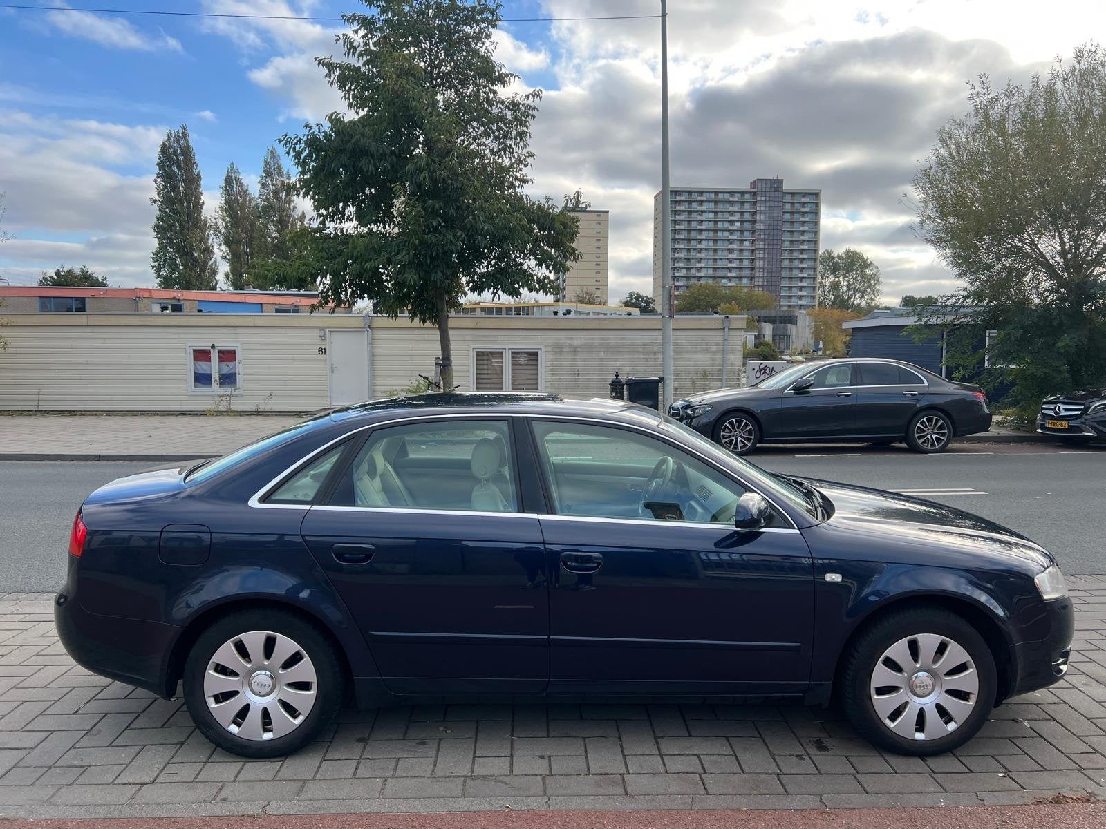 Audi A4 Limousine 2.0 Pro Line Business Automaat, Auto's, Gebruikt, Beige, 4 cilinders, 1984 cc