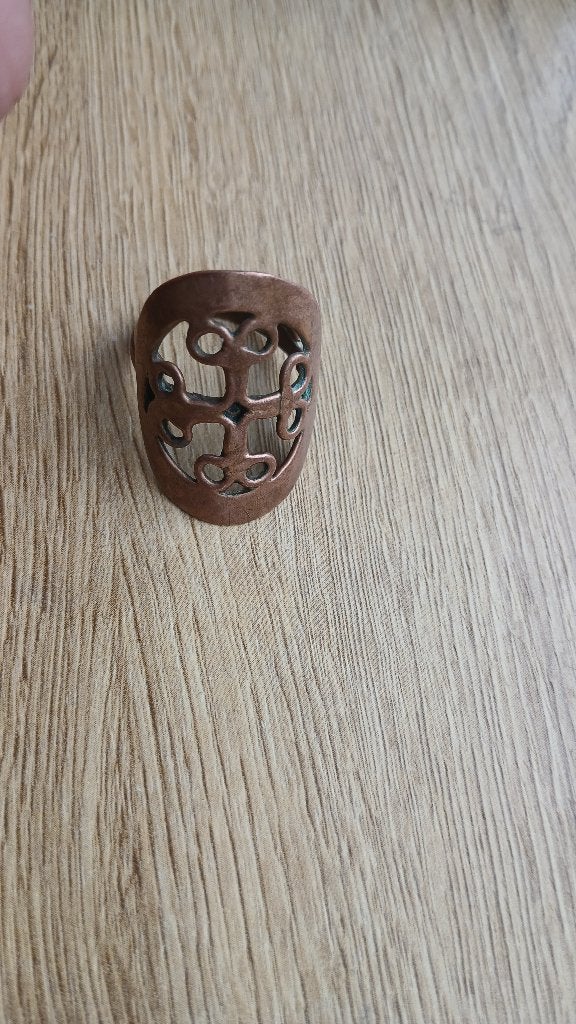 grote middeleeuwse bronse ring bodemvondst, Ophalen of Verzenden