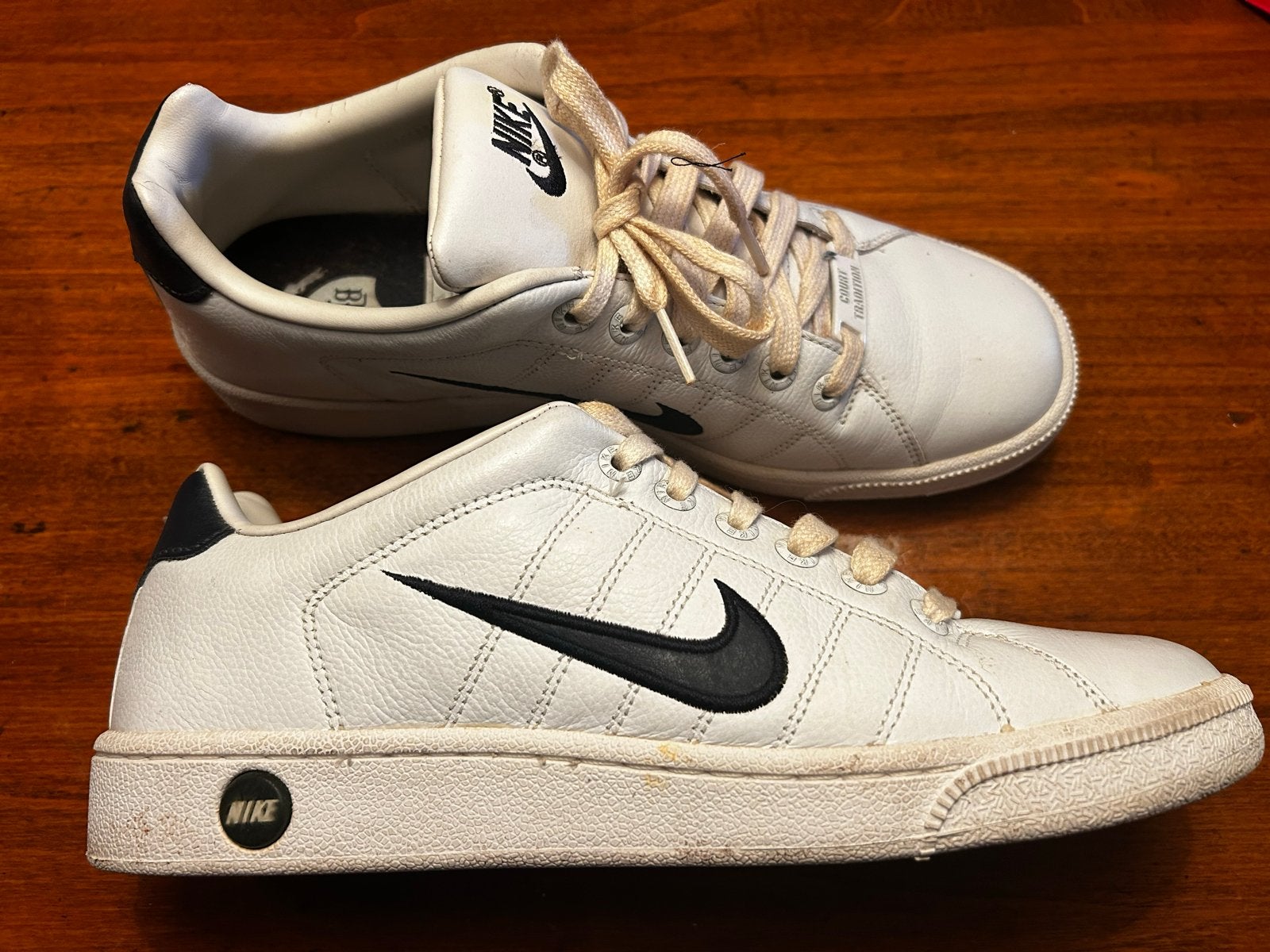 Nike Tennisschoenen Maat 40 - Wit/Zwart, Sport en Fitness, Ophalen of Verzenden, Gebruikt, Schoenen, Nike