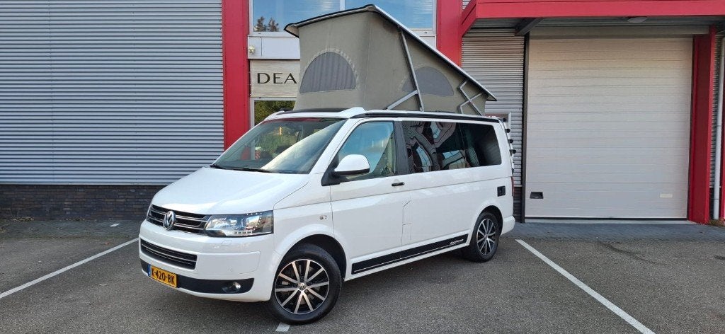 VW California 2.0TDI 180pk AUTOMAAT/4 PERSOONS/BOMVOL, Buscamper of Camperbus, Volkswagen, Raamblindering, Bedrijf
