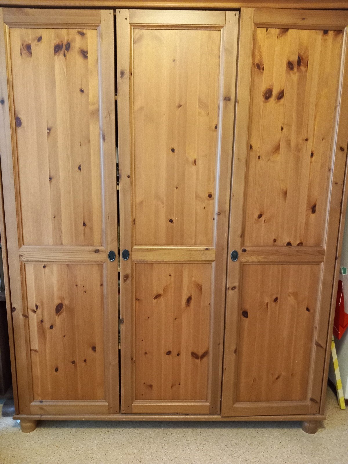 Grenenhouten kast, Ikea Leksvik, Gebruikt, 100 tot 150 cm, Ophalen of Verzenden