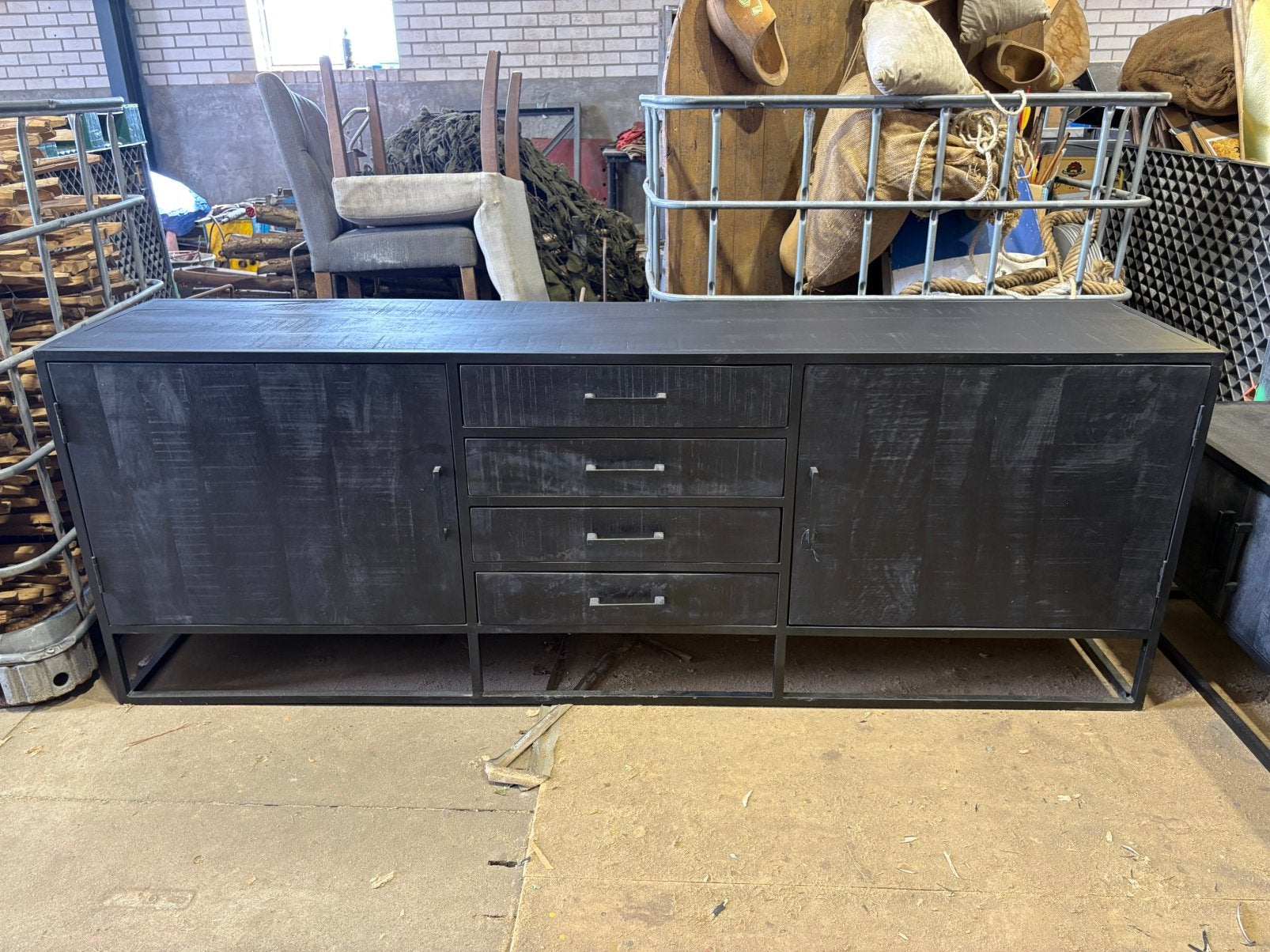 Dressoir Denver Black – 210 cm, Ophalen, Nieuw, 25 tot 50 cm, 200 cm of meer