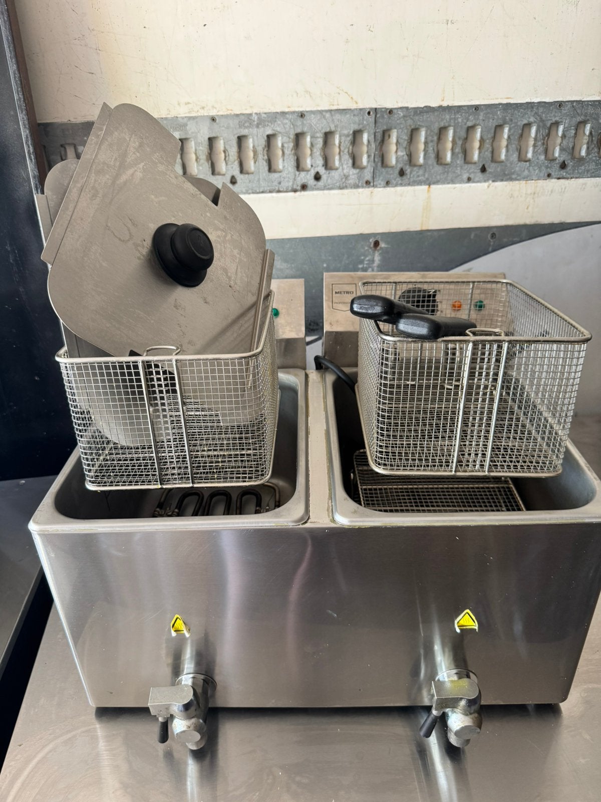 Professionele frituurpan, Witgoed en Apparatuur, Frituurpannen, 4 liter of meer, Ophalen, Zo goed als nieuw