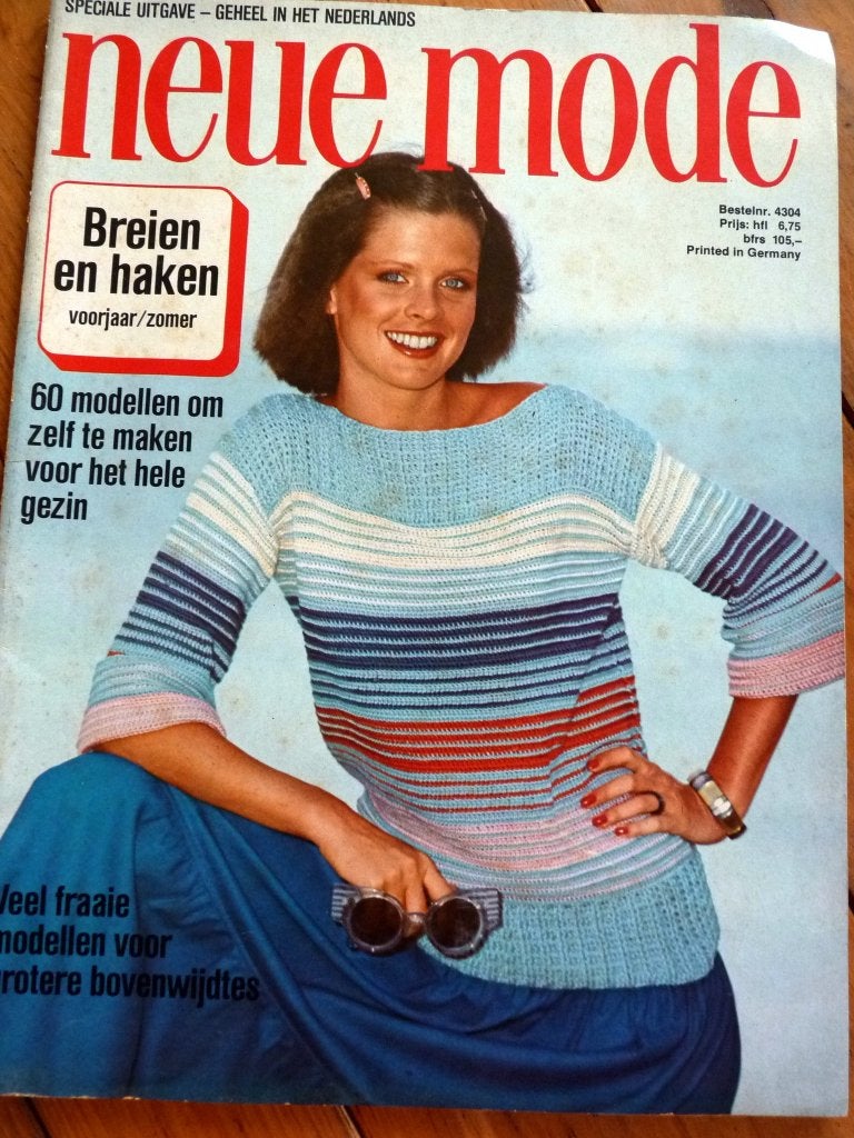 NEUE MODE 4 X de nummers 4304, 4313, 4403, 4518 vintage, Verzenden, Gebruikt, Breien of Haken, Patroon of Boek