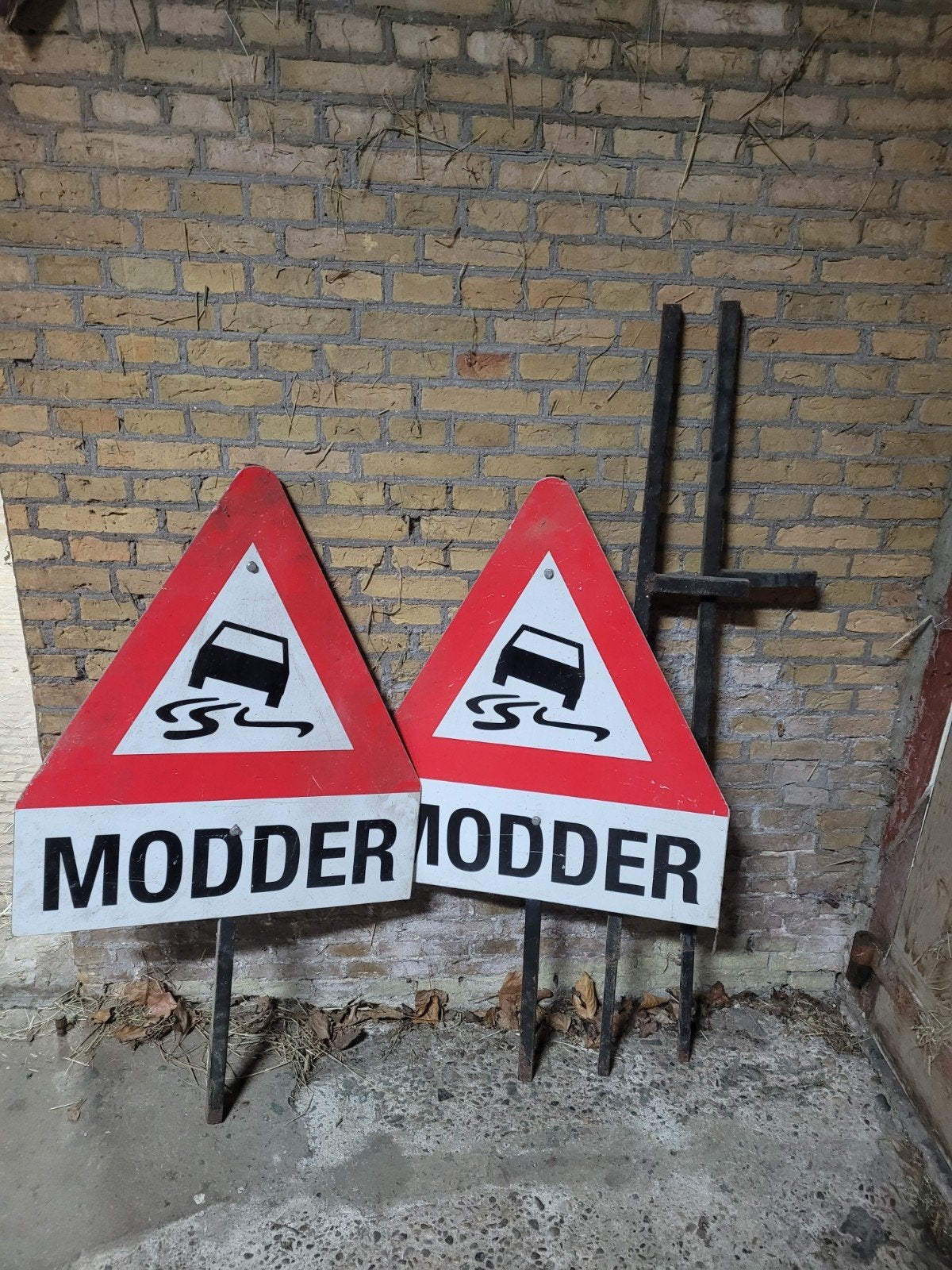 verkeersborden modder, Ophalen, Reclamebord