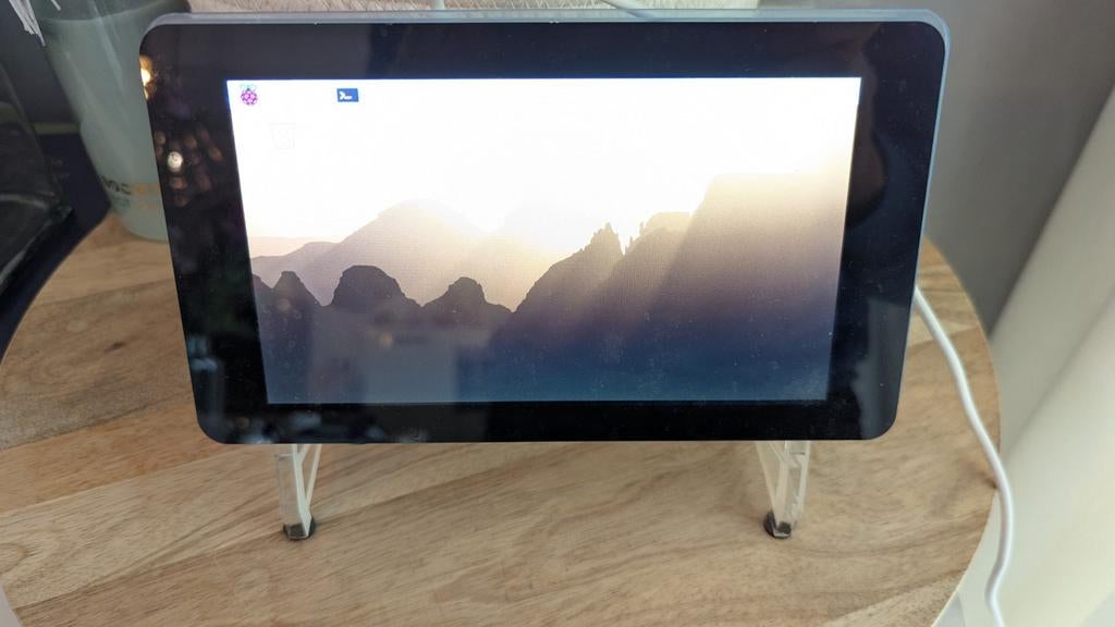Raspberry Pi 4B met 7 inch touchscreen, Computers en Software, Met monitor, Minder dan 2 Ghz, Ophalen of Verzenden, Zo goed als nieuw