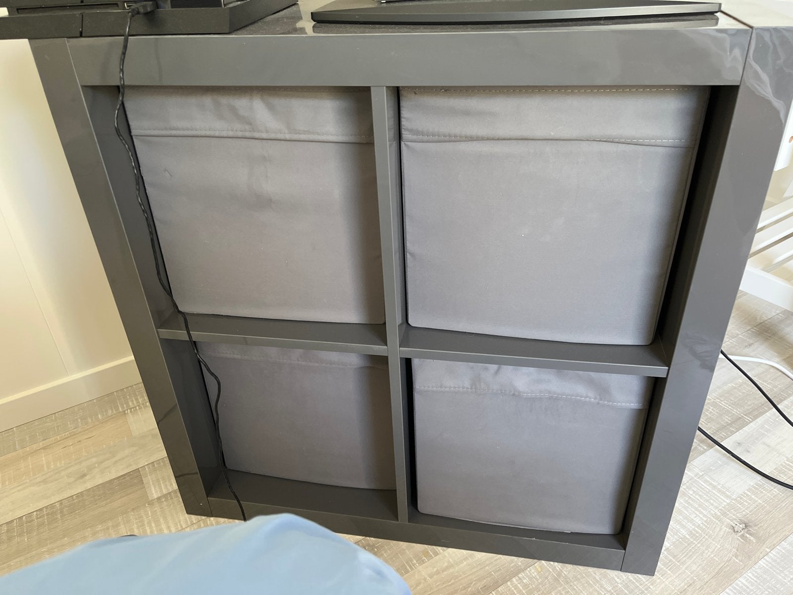 IKEA KALLAX Opbergkast met 4 vakken en bakken, Ophalen, Gebruikt