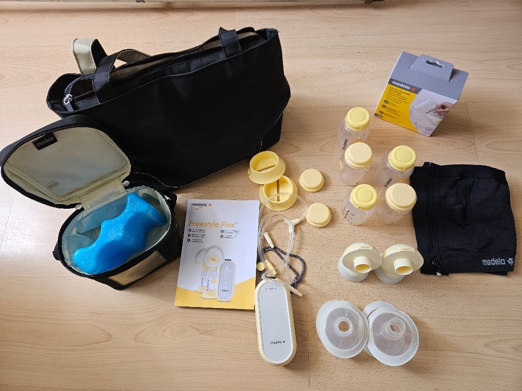 Medela freestyle hands-free dubbele elektrische borstkolf, Gebruikt, Medela, Borstkolf, Ophalen of Verzenden