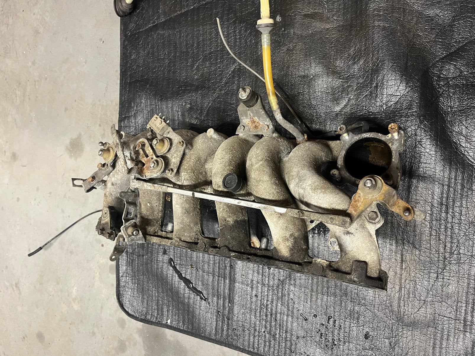 Inlaat mercedes w126 280se, Auto-onderdelen, Motor en Toebehoren, Ophalen