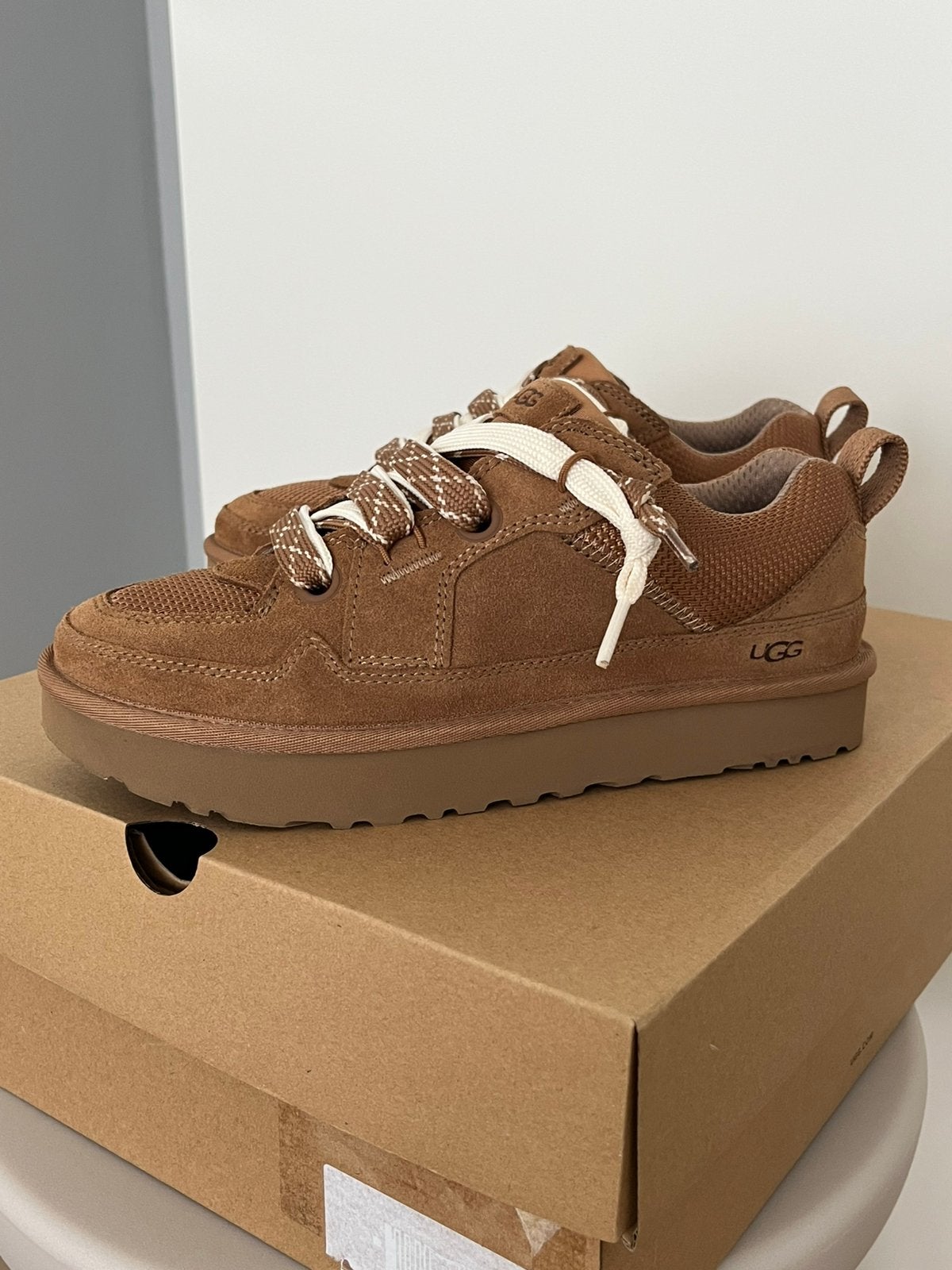 UGG dames sneakers nieuw maat 40., Ophalen, Bruin, Nieuw, Sneakers of Gympen
