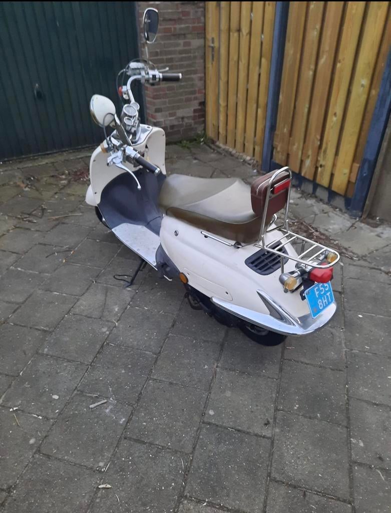 witte snor scooter, Gebruikt, Benzine, Ophalen, Overige merken