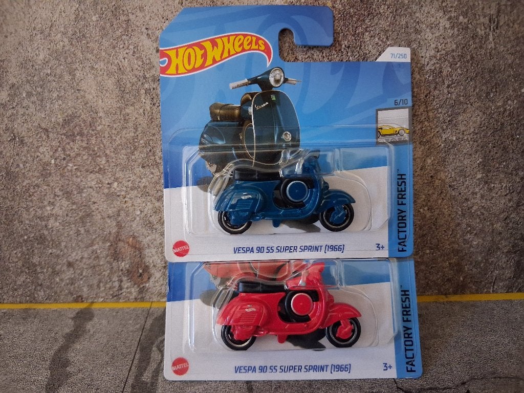 Vespa 90 SS Super Sprint Rood en Blauw van Hot Wheels, Ophalen, Nieuw, Motor