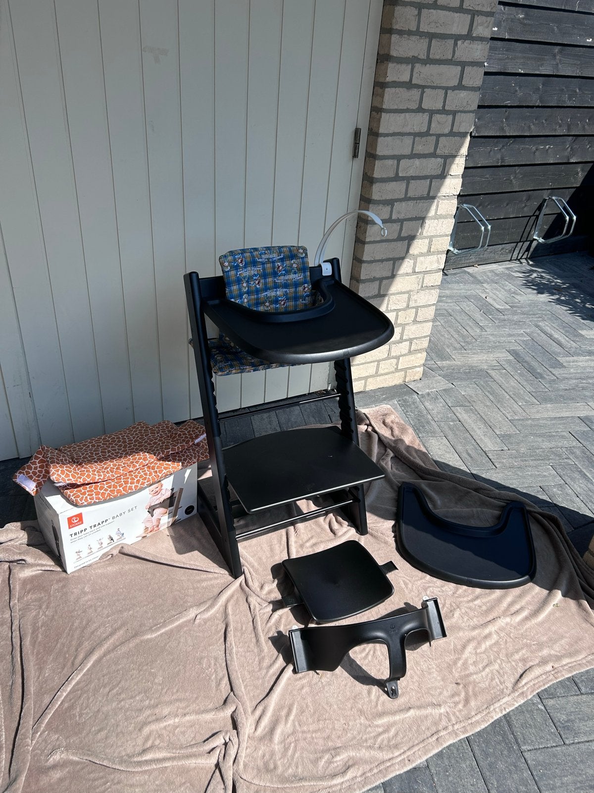 Stokke Tripp Trapp meegroeistoel mat zwart met accessoires, Ophalen, Zo goed als nieuw, Meegroeistoel, Stoelverkleiner