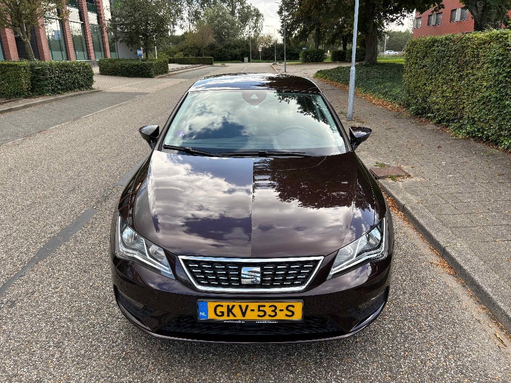 Seat Leon 1.5 TSI Xcellence 2019 beurt nieuw + set wint band, Auto's, Voorwielaandrijving, Dealer onderhouden, Leon, Lane Keeping Assist