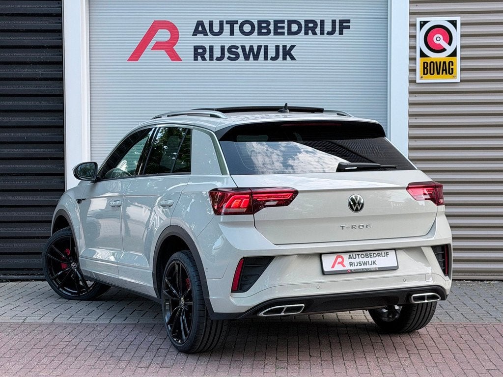 Volkswagen T-Roc 1.5 TSI 3xR-Line Pano/Keyless/Camera, Auto's, Volkswagen, 12 maanden, 1258 kg, 4 cilinders, Alcantara