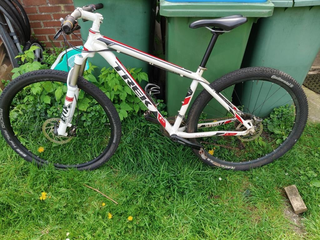 Trek Superfly Mountainbike - Wit/Rood/Zwart, Fietsen en Brommers, Fietsen | Mountainbikes en ATB, Ophalen of Verzenden