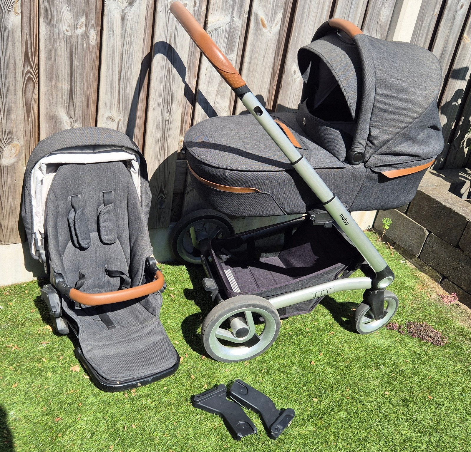 Mutsy 2-in-1 kinderwagen met reiswieg en zitje, Ophalen, Gebruikt, Mutsy, Met reiswieg