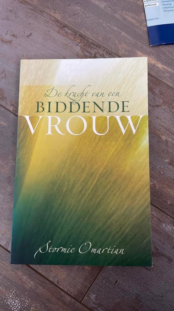 Stormie Omartian - De kracht van een biddende vrouw, Boeken, Ophalen of Verzenden, Zo goed als nieuw