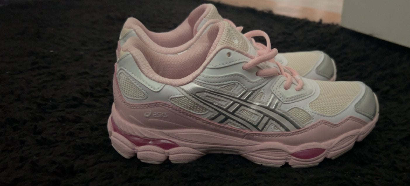 Roze Asics sneakers maat 38 - Nieuw!, Nieuw, Ophalen of Verzenden, Sneakers of Gympen, Ic