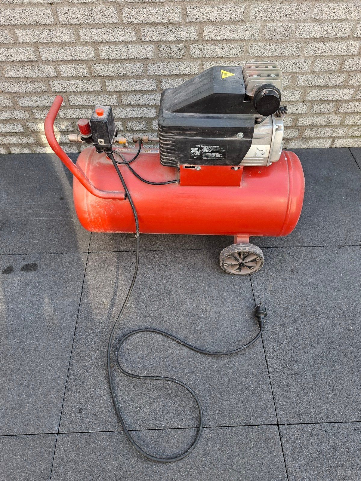 compressor 50 liter, Doe-het-zelf en Verbouw, 25 tot 100 liter, Ophalen, 200 tot 400 liter/min