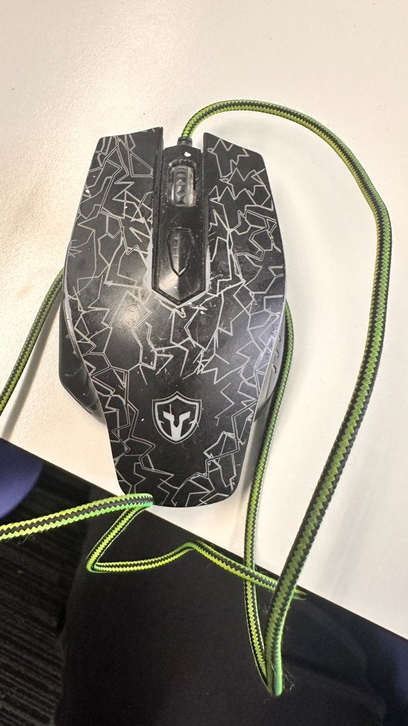 Trust GTX 105 Izza Illuminated Gaming Mouse, Rechtshandig, Muis, Gaming muis, Refurbished