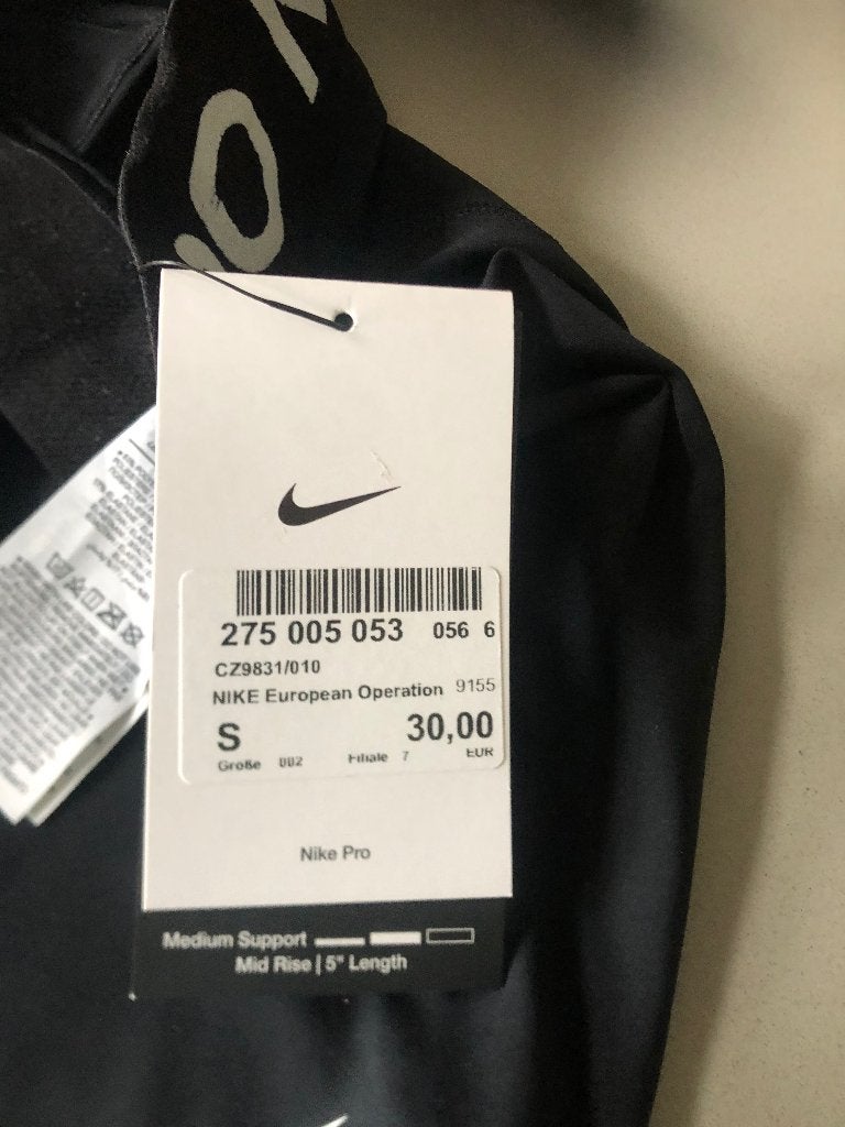 Nike Pro, korte sportbroek, nieuw kaartje eraan, maat S, Zwart, Nike, Nieuw, Ophalen of Verzenden