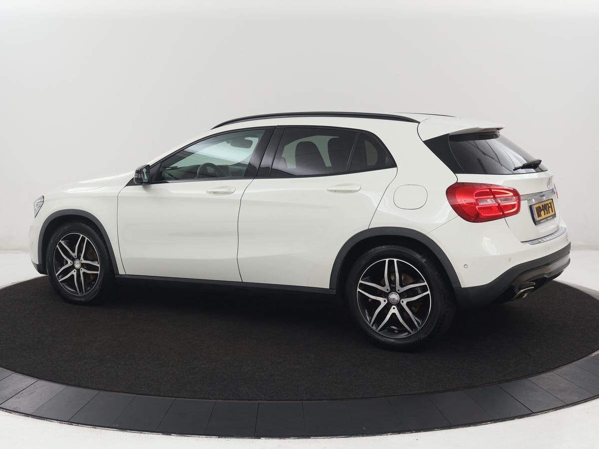 Mercedes-Benz GLA-klasse 250 Edition 1 | Trekhaak | Stoelver, Auto's, Gebruikt, 4 cilinders, Navigatiesysteem, Leder en Stof
