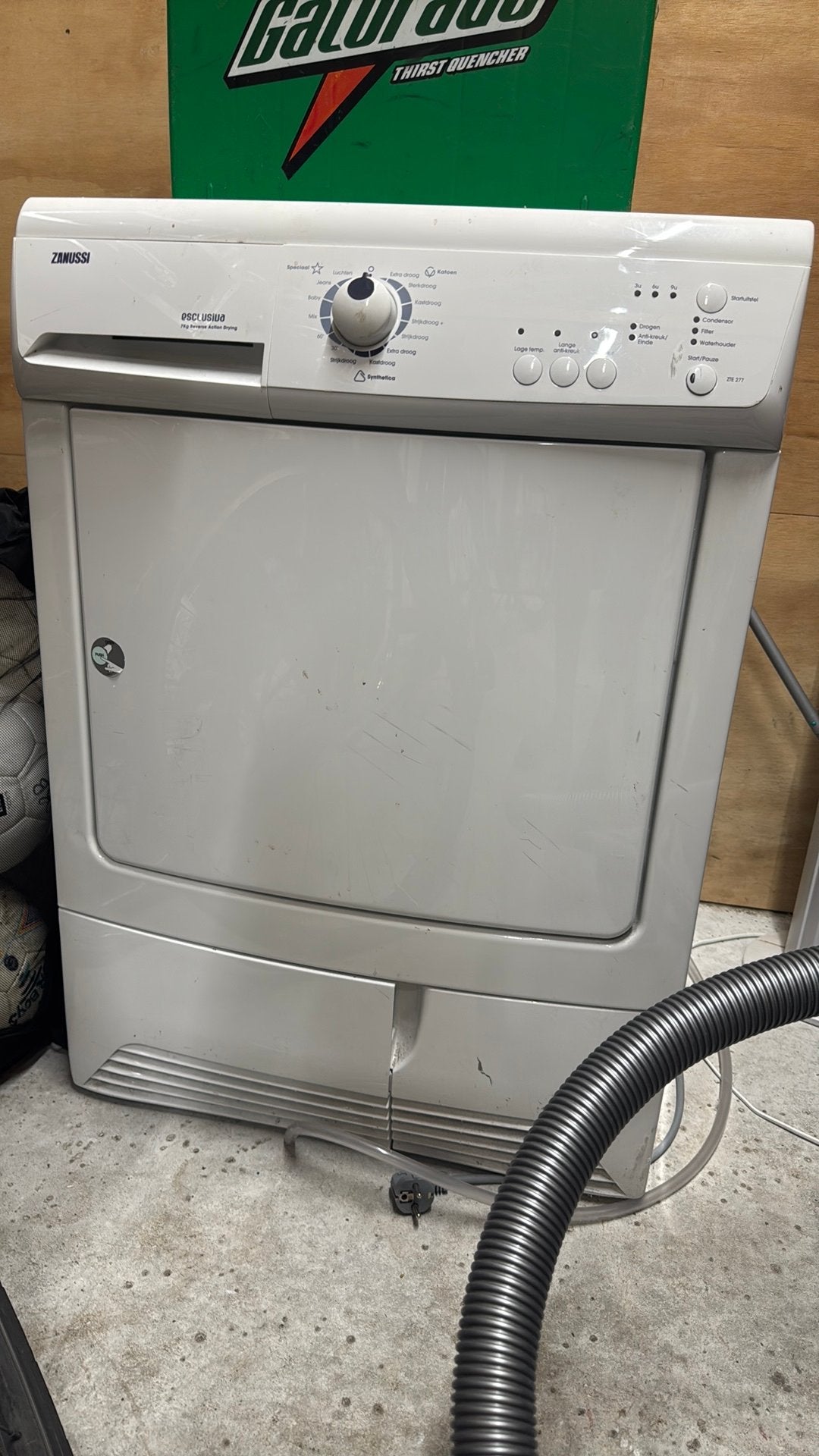 Zanussi wasdroger, Ophalen, Luchtafvoer, 85 tot 90 cm